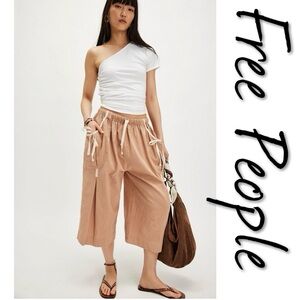 Free People Khloe Capris NWT S